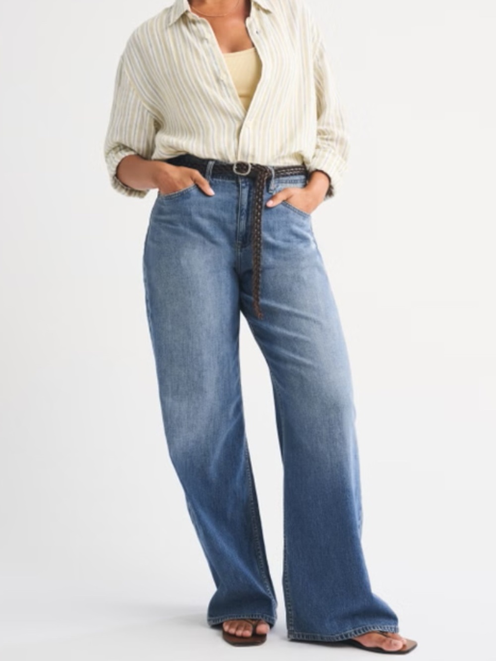 NWT Abercrombie Curve Love High Rise Linen-Blend Wide Leg Jean - 33